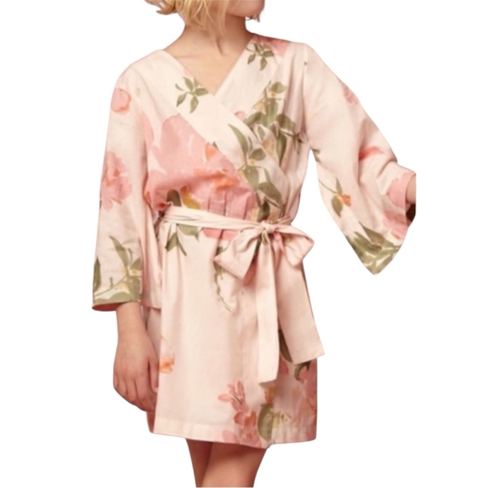Plum Pretty Sugar Girls Pink bridesmaid floral robe Size 8-10